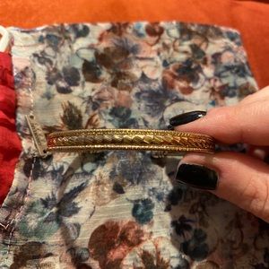 Vintage style gold plated bangle